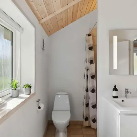 Lovely Summer House With Close To The *