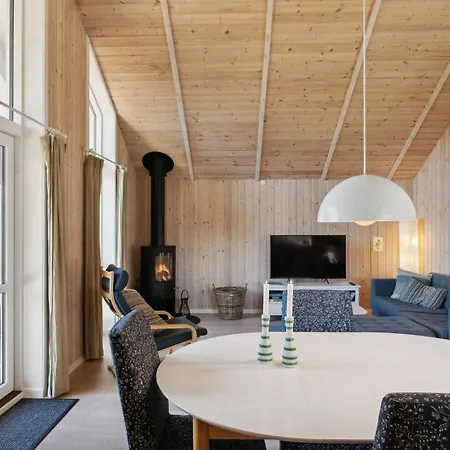 Holiday home Lovely Summer House With Spa, Close To The Beach, Vejby