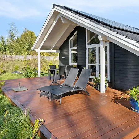 Feriehus Lovely Summer House With Close To The *