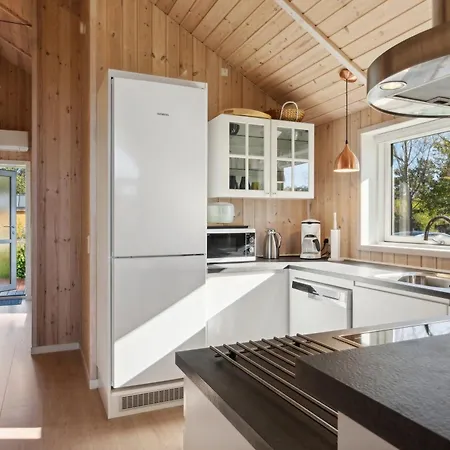Lovely Summer House With Close To The Feriehus *